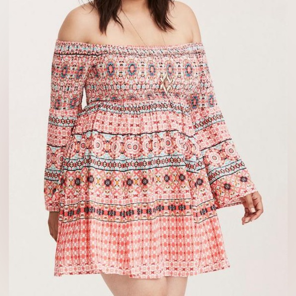 Torrid Mosaic Print Smocked Bell Sleeve Mini Long Sleeve Dress size 3X
